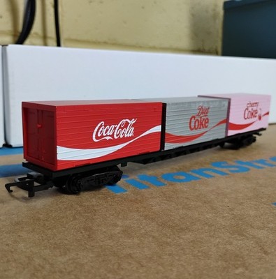 Hornby COCA COLA TRIPLE CONTAINER Freight Car. OO Gauge. NEW!!!