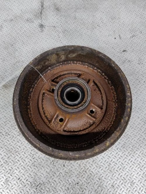 Tambour arriere droit RENAULT CLIO 3 PHASE 2 432021782R - Photo 2/3