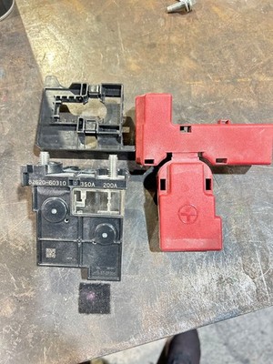 toyota land cruiser Lexus fuse box