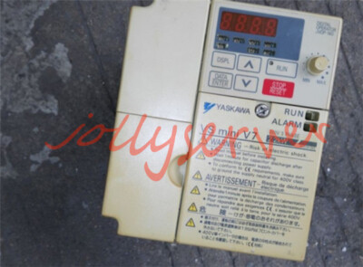 Gebraucht 1PCS Yaskawa CIMR-V7AA22P2 220V 2.2KW Geprüft