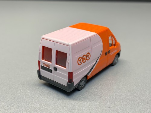 Fiat Ducato TNT Transporter Scatola Pacchetto Auto Chiusa Bus Van Busch H0 1:87 - Foto 7 di 12