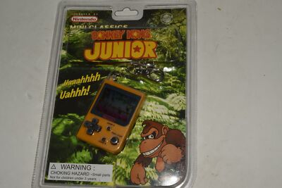 NINTENDO MINI CLASSICS 1989 DONKEY KONG JUNIOR KEYCHAIN- NEW
