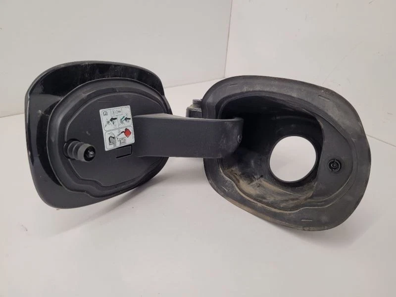 2015-2018 FORD EDGE Fuel Filler Door Black FT4Z58405A26A 15-18 - Imagem 3 de 4