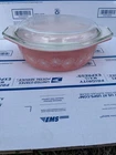 Vintage Pink Daisy Pyrex 043 Oval Casserole with Lid 1 1/2 1.5 Quart NICE