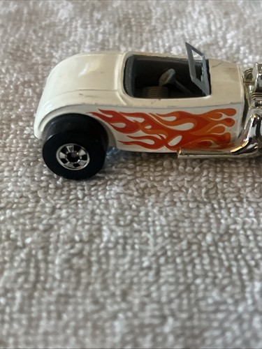 1975 Hot Wheels Hot Rod White Flames , Red Corvette , Both HK - Picture 7 of 17