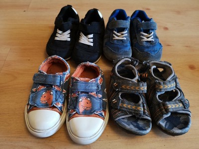 clarks toddler trainers