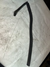 MERCEDES E-KLASSE W212 Dichtung f&uuml;r Motorhaube A2126280098