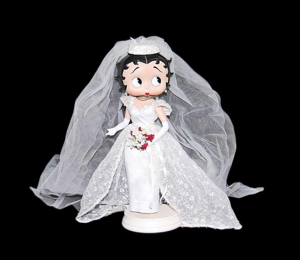 Danbury Mint Betty Boop Splendor In White Porcelain Collectible Doll