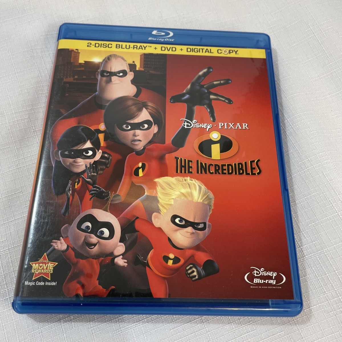 Pre-owned The Incredibles (DVD, 2011, 3-Disc Set, Digital Copy