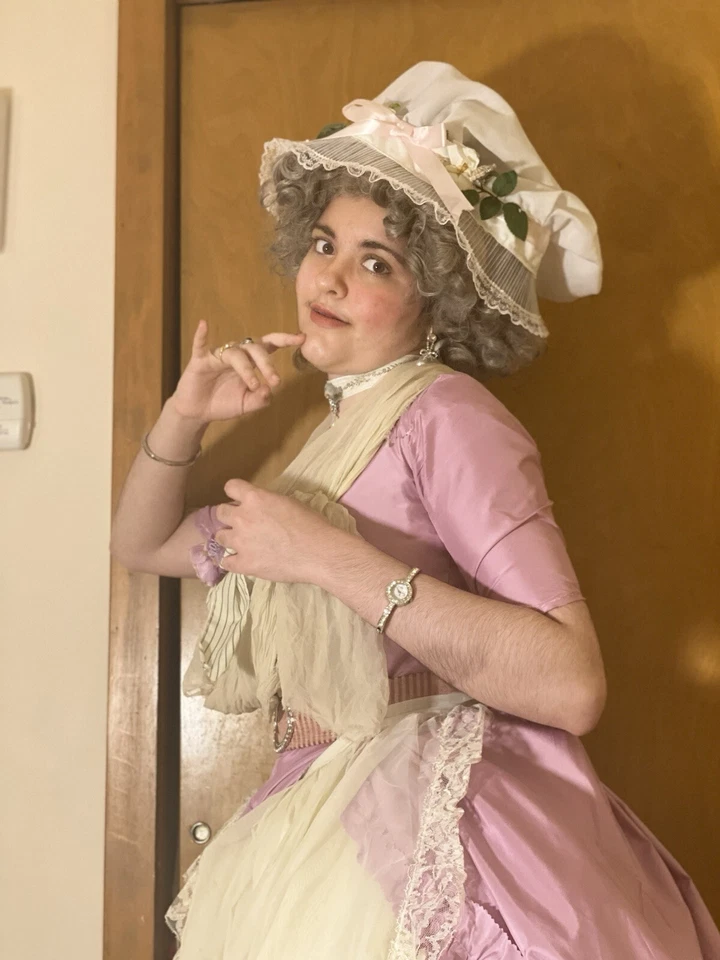 Vestido de seda lavanda do século XVIII - Imagem 2 de 4