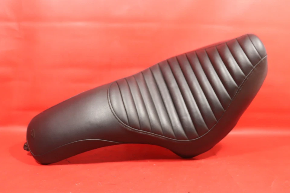 2000 HARLEY-DAVIDSON NIGHT TRAIN FXSTB SADDLEMEN PROFILER SEAT SADDLE TUCK ROLL Foto 3 de 4