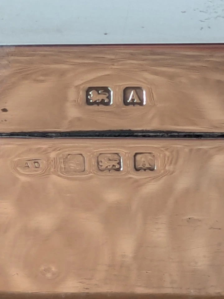 SUPERB EDWARDIAN STERLING SILVER CIGARETTE BOX, LONDON HALLMARK 9.3 OUNCES  - Image 4 of 4