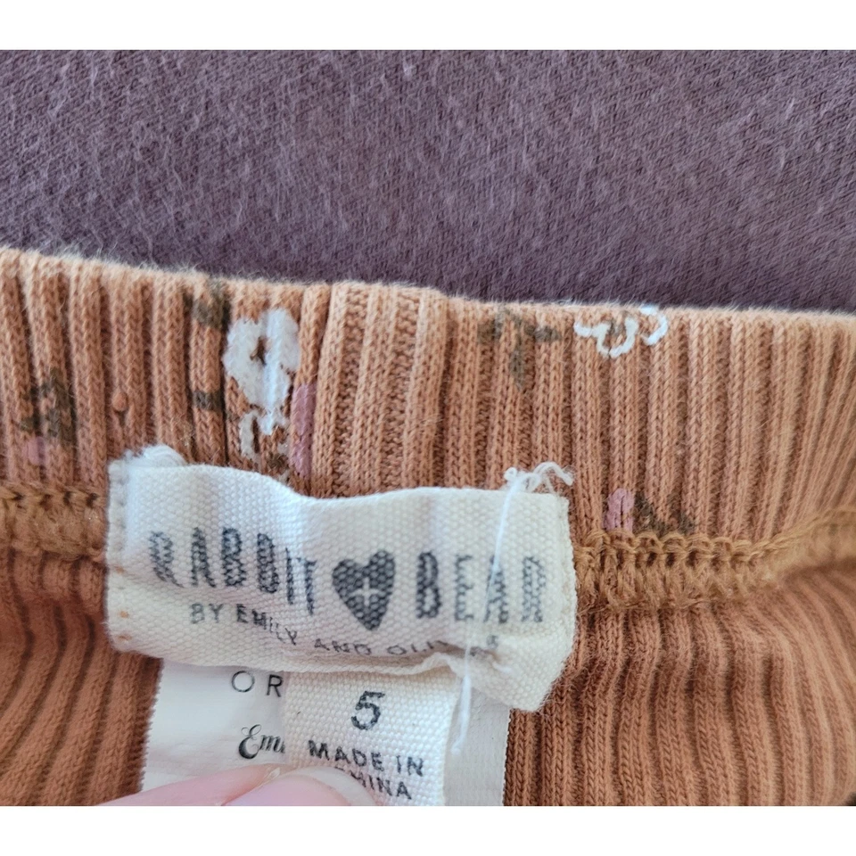 Conjunto de Top Jamie Kay Floral Púrpura con Volantes y Pantalones de Oso Conejo Niño Pequeño Talla 5t #5 Foto 4 de 4