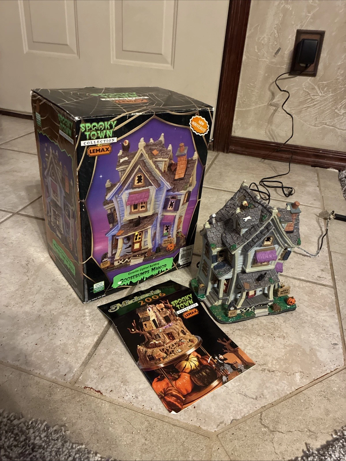 Lemax Spooky Town GOOSEBUMPS MANOR Lighted Halloween Village #65347 Retired