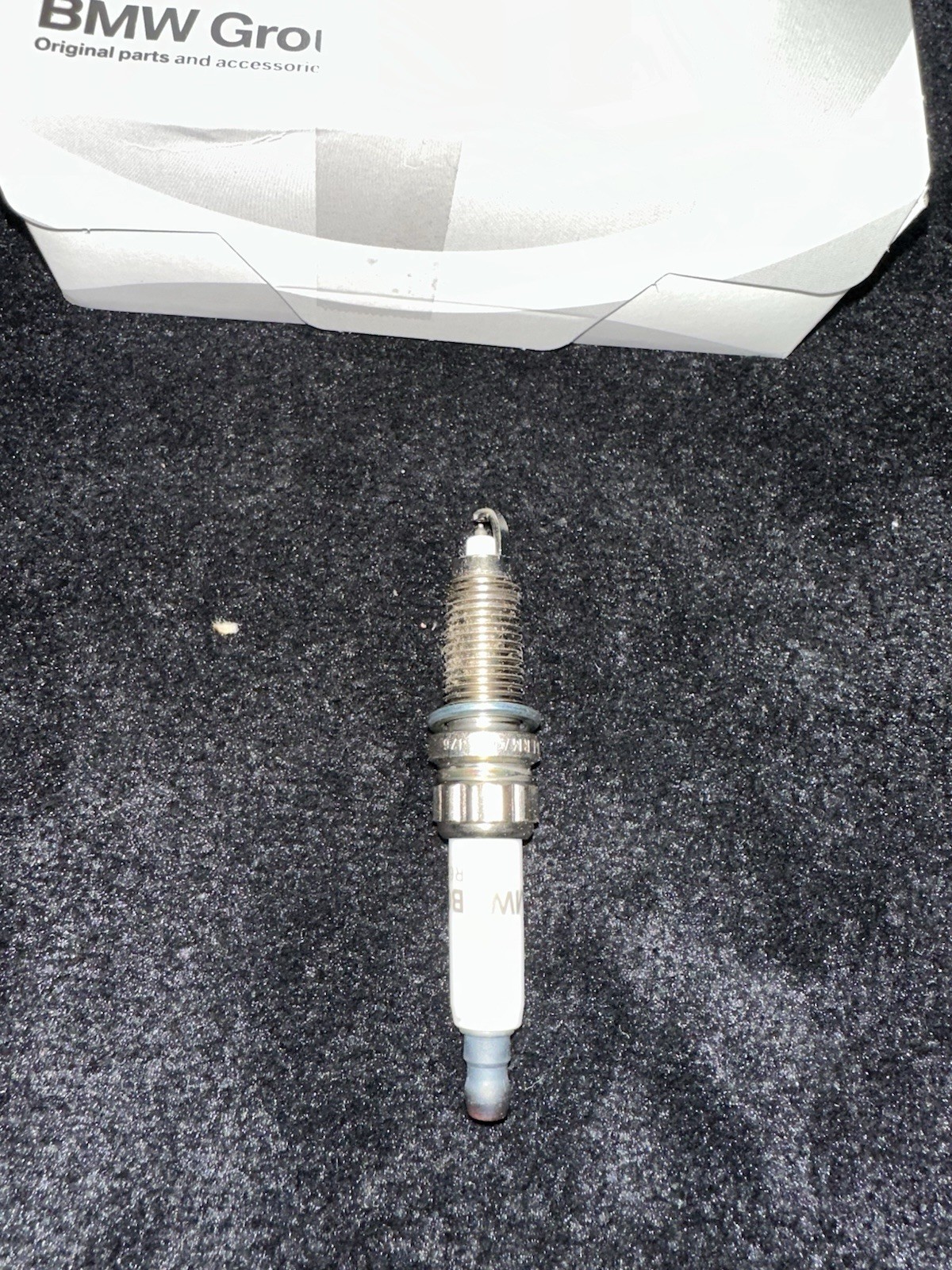 Genuine BMW / Rolls-Royce Spark Plugs 12-12-0-037-580 — OEM V8 V12 Engine