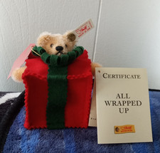 All Wrapped Up Steiff Teddy Bear Merry Christmas Ornament Present LE