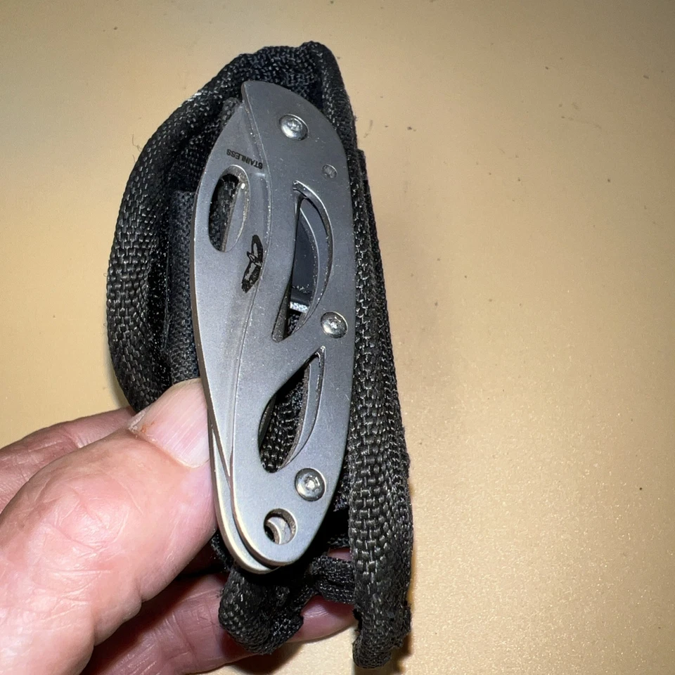 Appalachian Trail Multi Toolx2   Knifes - Image 2 of 4