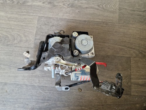 2020-TOYOTA COROLLA MK12 1.8 HYBRID GENUINE ABS PUMP + BRAKE BOOSTER UNIT - Afbeelding 2 van 3