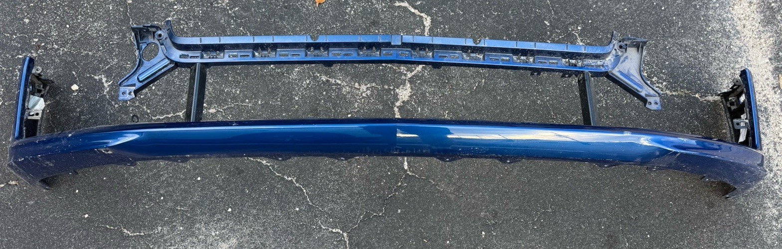 2020 2021 2022 Bentley Flying Spur Front Bumper Cover OEM 3SE807093