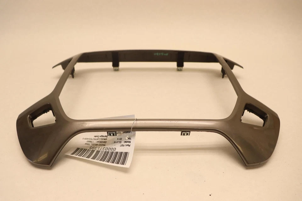 2014-2018 CHEVY SILVERADO 1500 DSAHBOARD RADIO TRIM BEZEL COVER PANEL OEM - Image 2 of 4