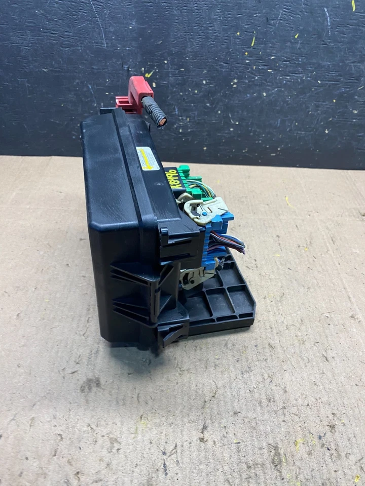 Chrysler 300 Charger 2008 módulo de alimentación totalmente integrado caja de fusibles TIPM R8496 DG Foto 4 de 4