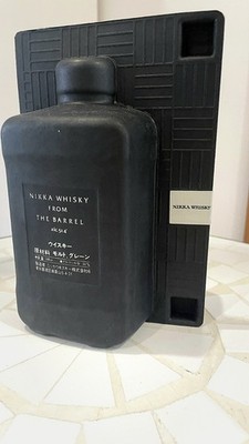 NIKKA - Whisky from the Barrel - 51,4% Vol. Silhouette 2022, Plombiert