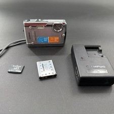 Olympus Stylus 720 SW Camera - 7.1MP, 3x Opt Zoom - Works/Tested - Waterproof 