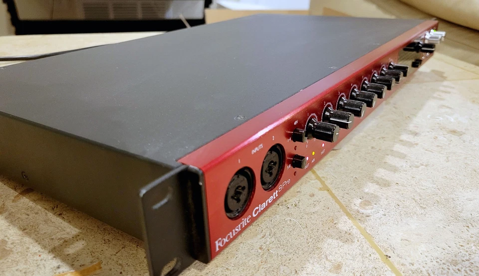 Focusrite Clarett 8Pre Thunderbolt 2 - Image 3 of 4