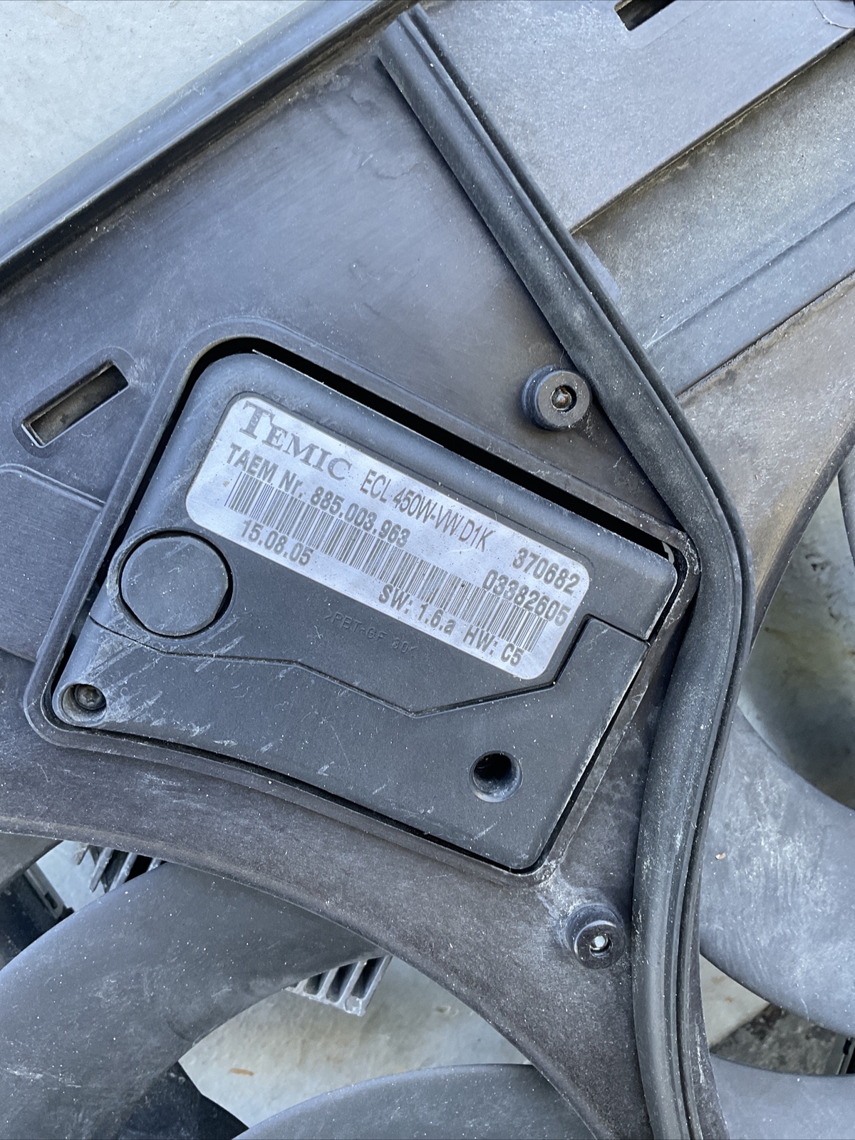 06-10 Bentley GTC GT Flying Spur Electric Cooling Fan OEM 3W0121191C Blade Crack