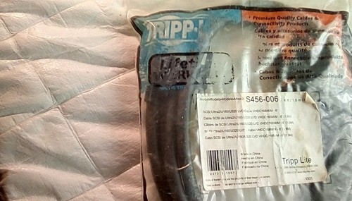 Tripp Lite S456-006 Ultra2/U160/U320 External SCSI Cable with Offset VHDCI68 Con - Picture 2 of 7