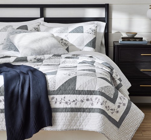 Heirloom Quilt, Black/White, Full/Queen - Picture 10 of 10