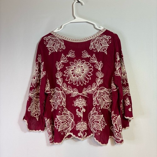NWT Solitaire Red and White Floral Embroidery 3/4 Sleeve Blouse Size Large - Picture 2 of 8