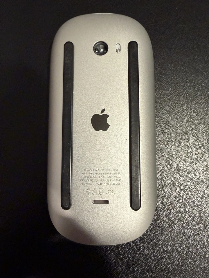 Беспроводная мышь Apple Magic Mouse — номер модели: A657 3 В постоянного тока - Изображение 2 из 3