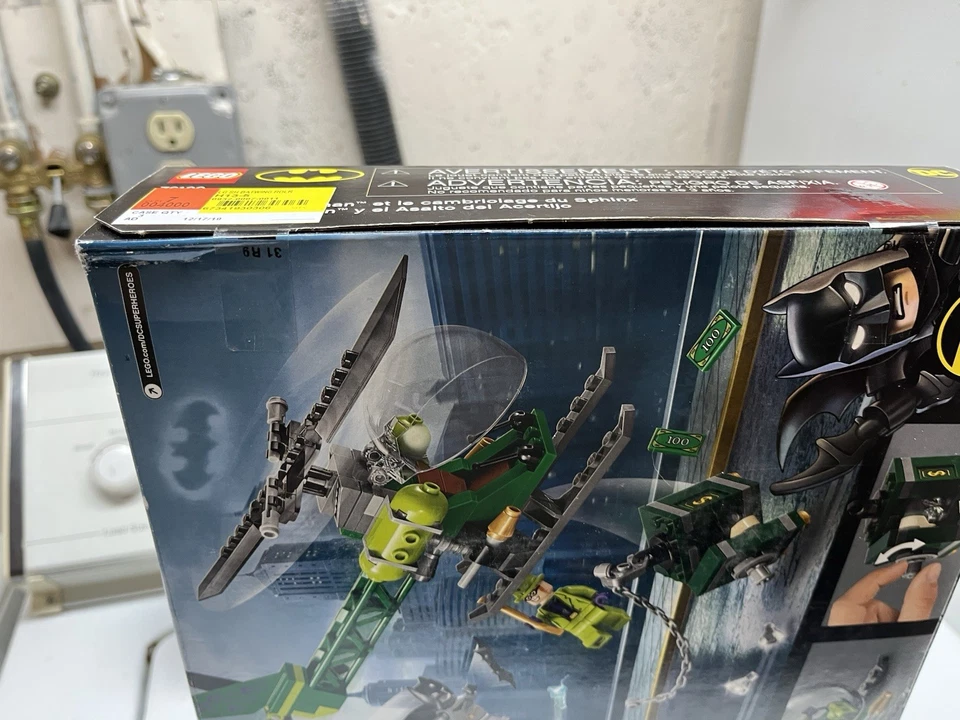 LEGO Super Heroes: Batman Batwing and The Riddler Heist (76120) Sealed New - Image 4 of 4