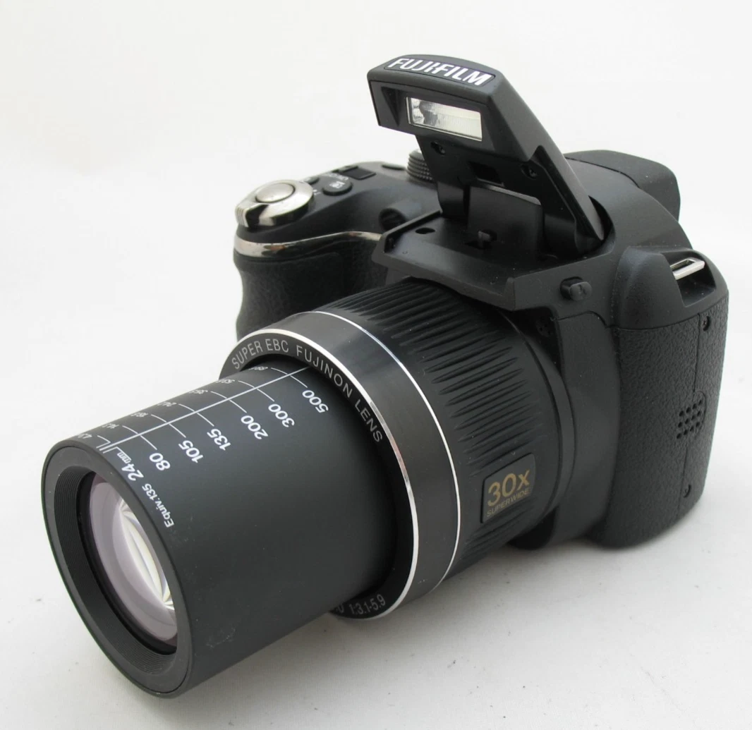 Preços baixos em Fujifilm FinePix S Series 10-11.9MP Câmeras
