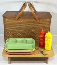 VTG 1950s Redmon Picnic Basket Red Diamond Pattern Colonial Plastic Dish Set ++
