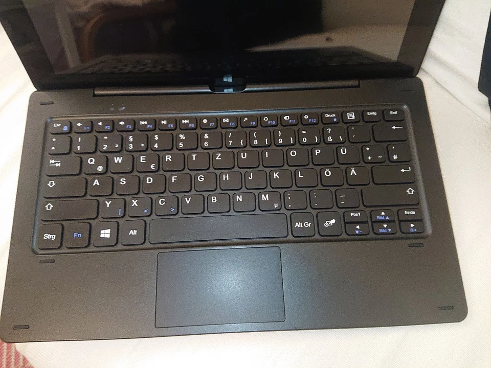Trekstor surftab twin 11.6 32GB Windows 10 Tablet Tastatur defekt, abnehmbar - Bild 4 von 4
