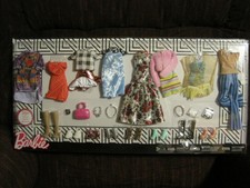 barbie fashions 8 outfit multipack