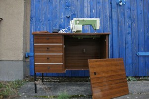 Nähmaschine Veritas original DDR mit Tisch und Pedal