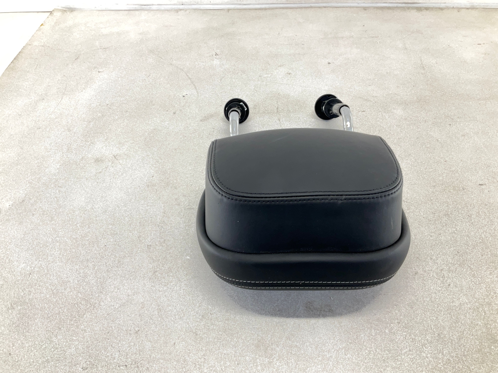 17-20 MASERATI Levante Front Left Driver Seat Headrest OEM