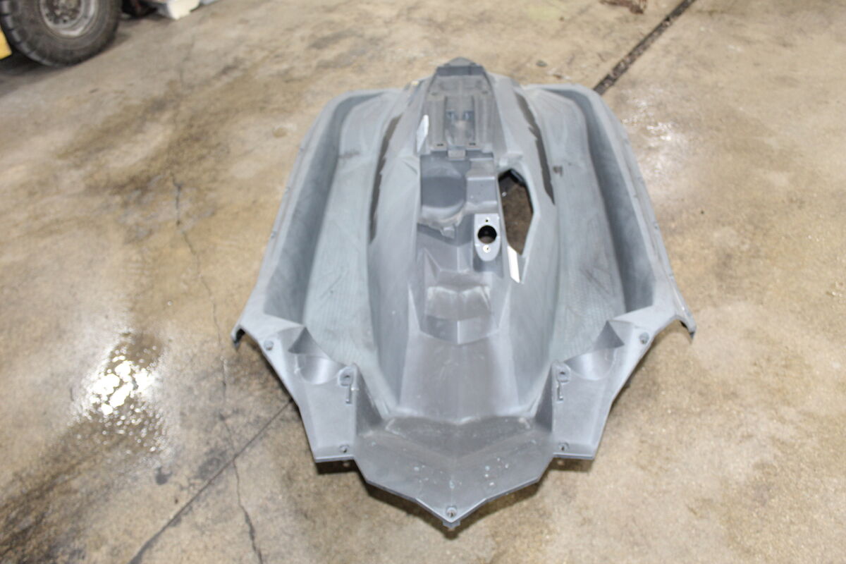 Sea-doo 14-16 Spark 3 UP Oem Hull Body Shell MID DECK Sea-doo 14-16 Spark 3 UP Oem Hull Body Shell MID DECK