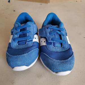 saucony boys sneakers