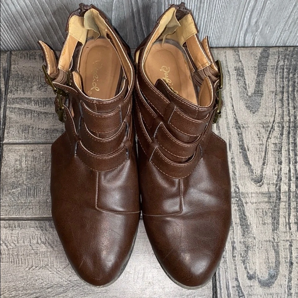 Quipid Women's Buckle Leather Booties Size 8.5 - Image 3 of 4