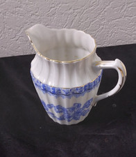 Milchkännchen  China Blau, Tuppack Tiefenfurt , doppelter Goldrand
