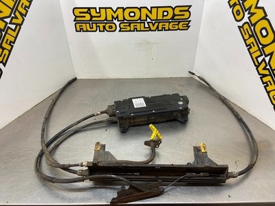 2006 RENAULT SCENIC HAND BRAKE MOTOR  P/N: 8200522625