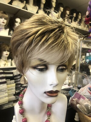 Wig Raquel Welch collection color 14/88 blonde Amazon.com : Classic Cool Wig Color SS14/88 SHADED GOLDEN  main image 3
