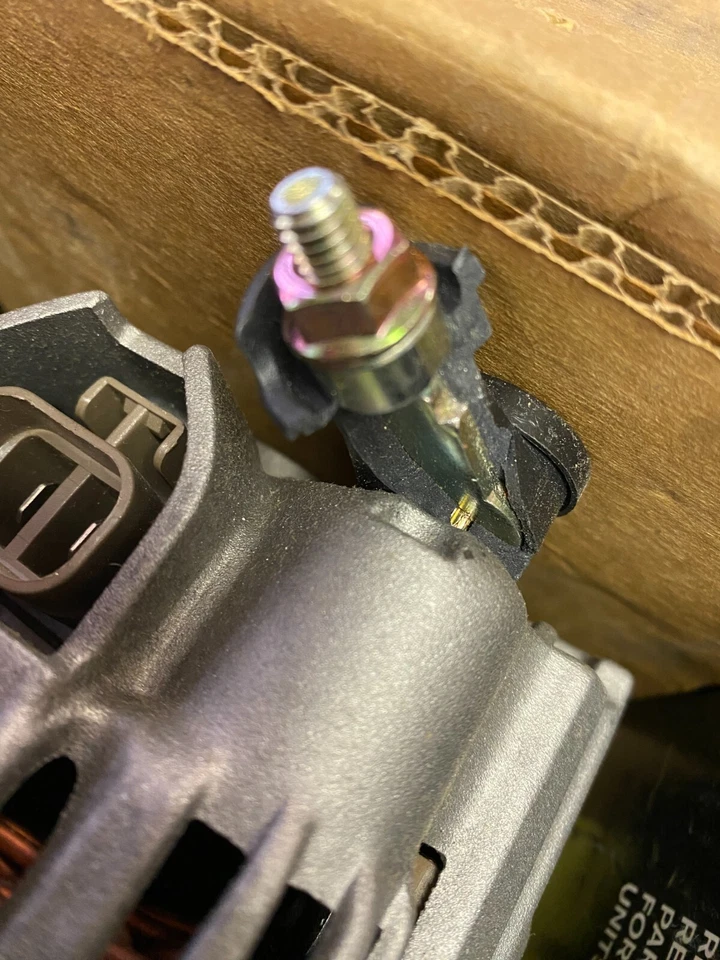 Alternador OE Bosch AL4215X para Mazda 323 MX-3 Protege Ford Escort Kia Sephia Foto 3 de 4