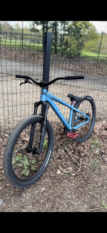 Amity Samsara Dirt Jump Bike 26 Wheels Excellent Condition Barely Used