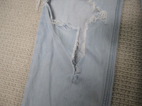 Levis Low Pro Straight Jeans Womens 26 Light Wash Distressed Ripped Denim Pants - Picture 4 of 15