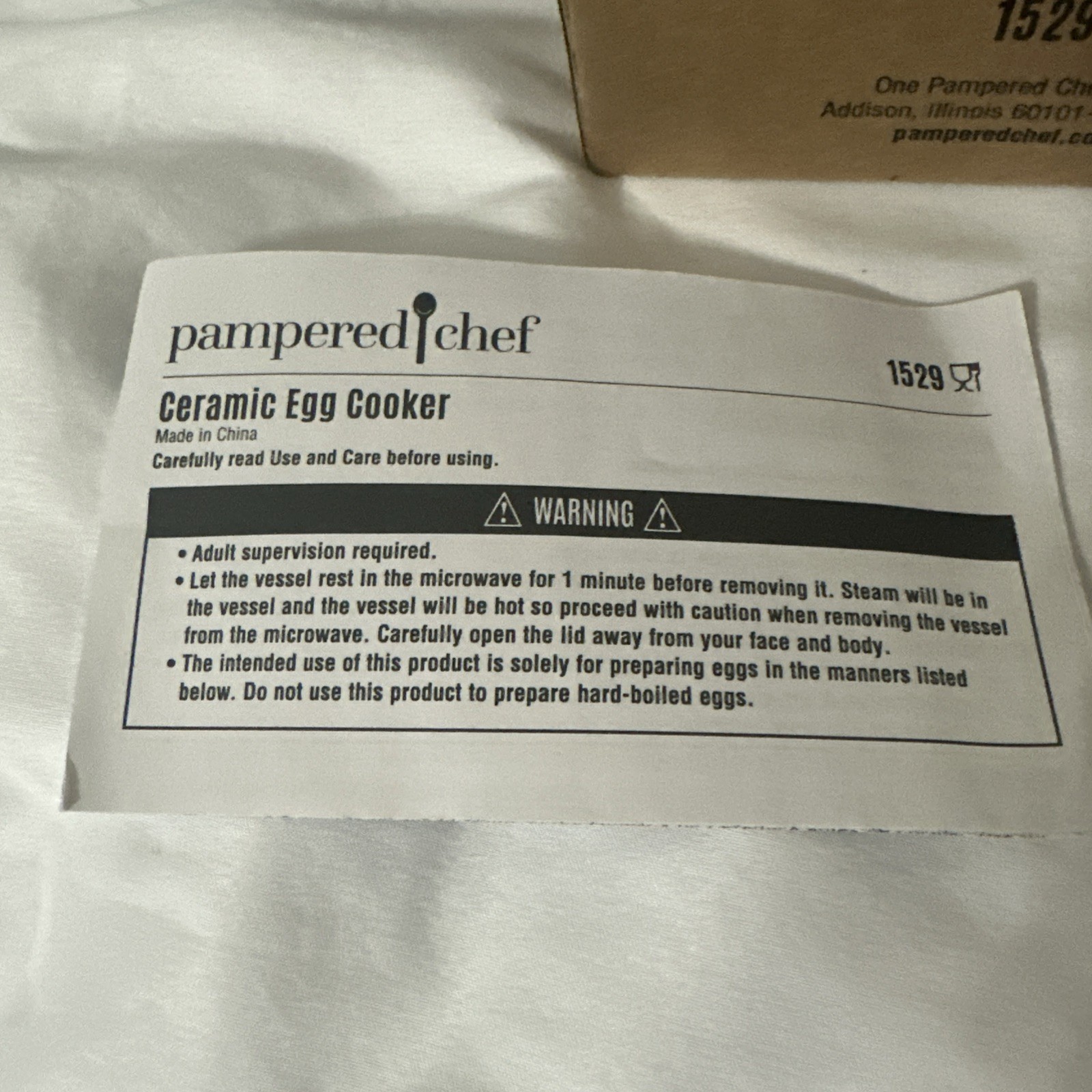 Pampered Chef Ceramic Egg Cooker 1529 w/ Silicone Sleeve & Lid Unused New In Box